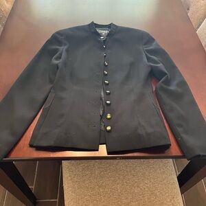 Chanel size 2 US vintage suite Jacket